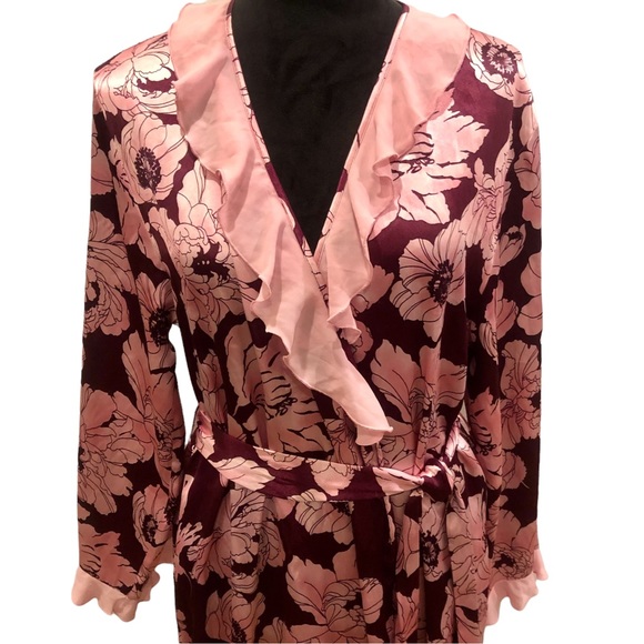 Sensara full length ruffled robe size medium - Picture 2 of 6